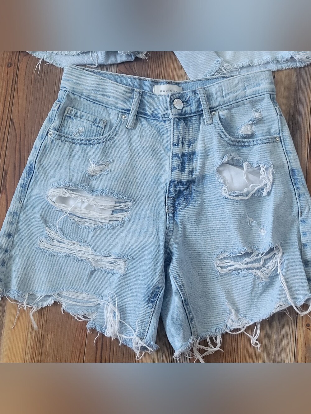 PacSun High Rise Relaxed Jean Shorts Size 23